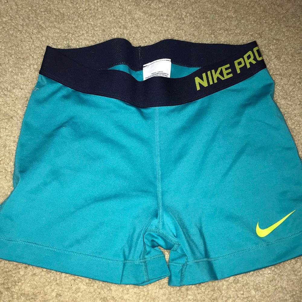 Nike pro shorts!!
